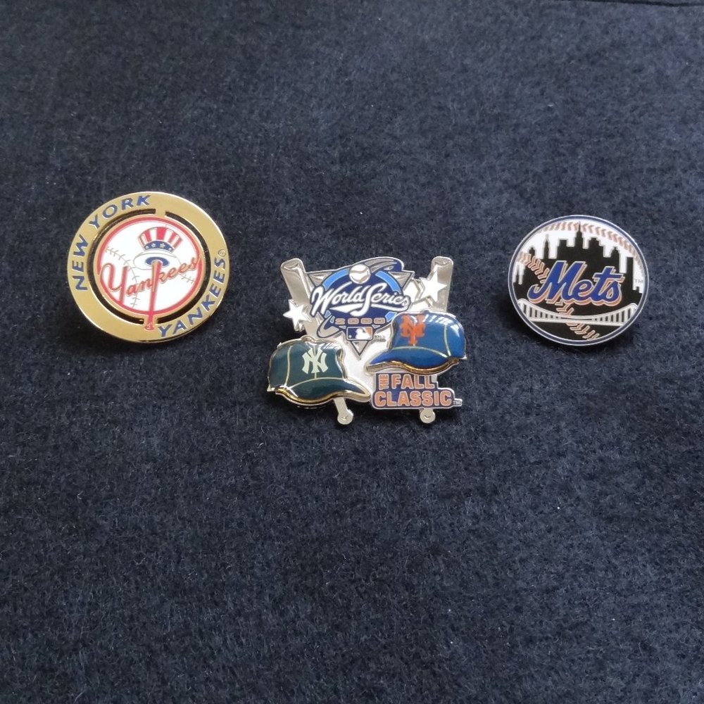 WORLD SERIES 2000 ~YANKEES / METS / SUBWAY Pin Set